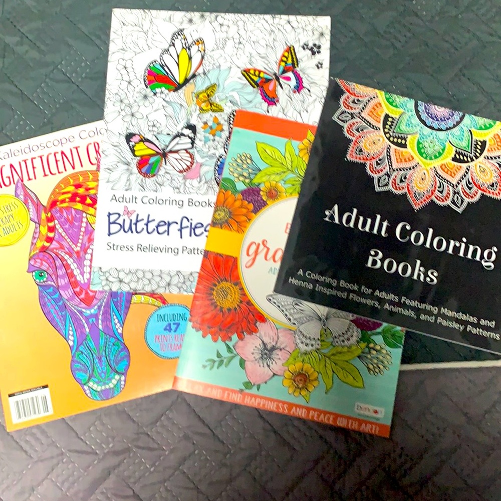 ADULT COLORING BOOKS 📚